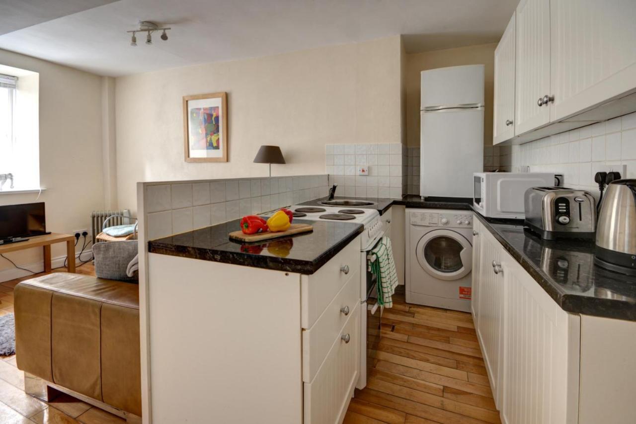 The Shop By Treetop Property Cirencester Eksteriør bilde